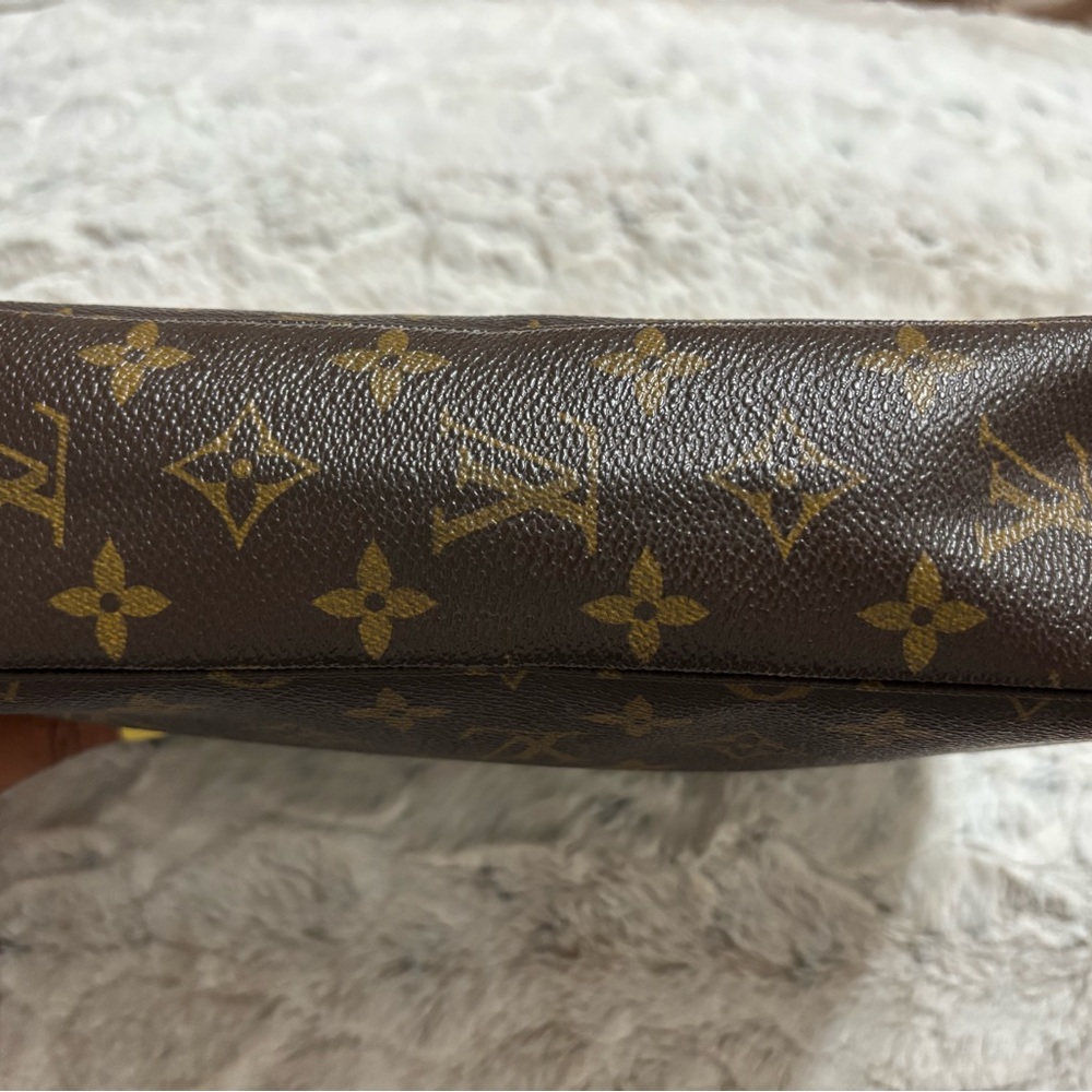 LOUIS VUITTON Monogram Trousse Toilette 23 - Picture 3 of 14